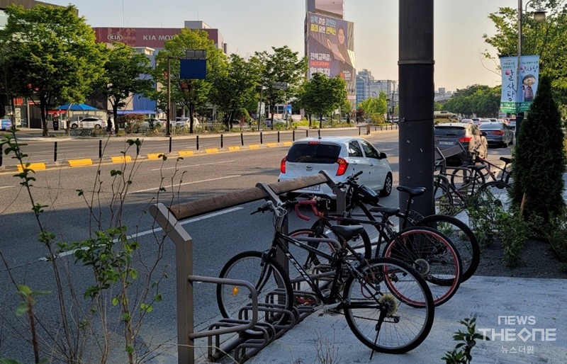 전주시가 16일부터 오는 7월 8일까지 시민들이 출퇴근할때 자전거 등을 이용하도록 생태교통 챌린지를 진행한다. (사진=박은희 기자)