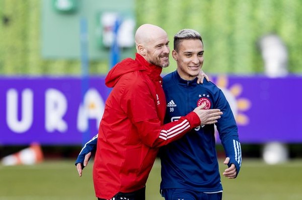 Ten Haach and Anthony during their days with Ajax (Photo = Ajax Instagram)