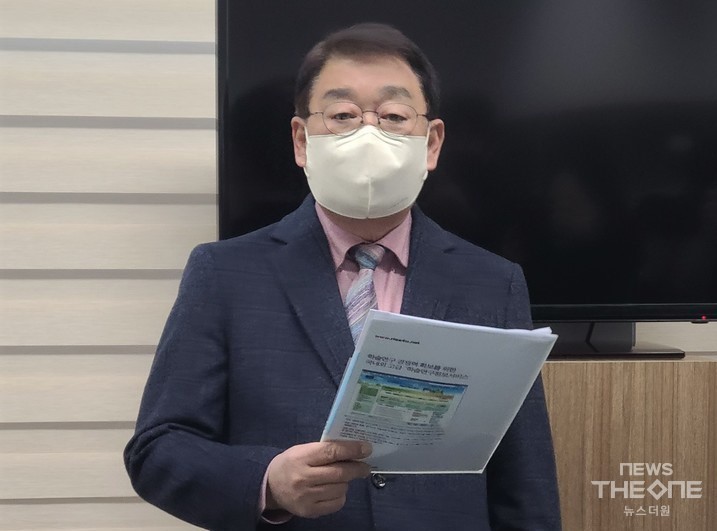9일 박성효 전 시장이 한밭운동장 철거 촉구 기자회견을 하고 있다. (사진=이장호 기자)