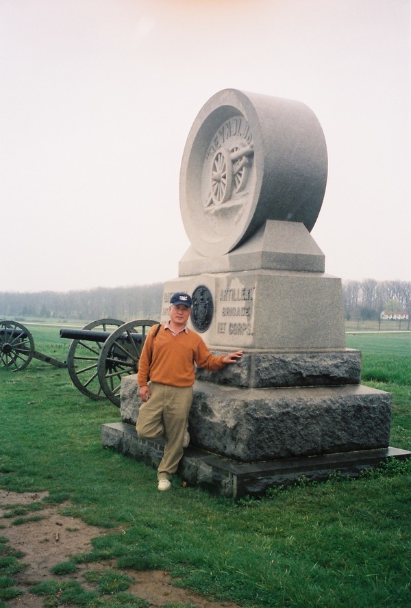 게티스버그 국립군사공원 내 북군 뉴욕 제1경포병여단 기념비 앞에서. (사진=전운성)