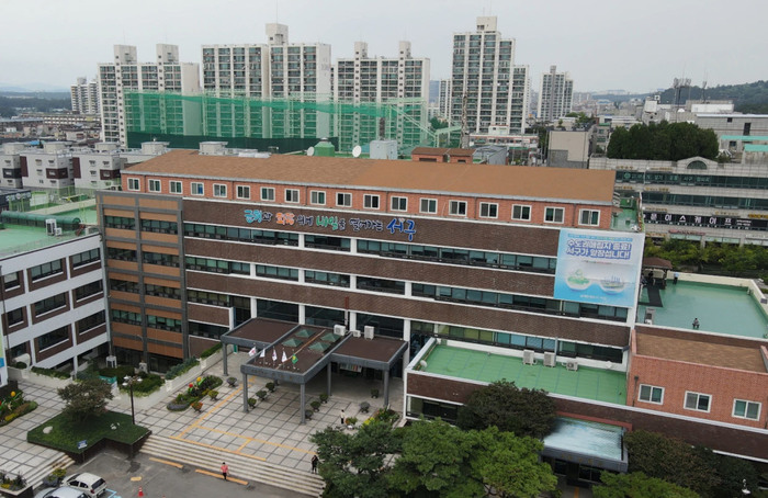 인천 서구는 오는 29일까지 봄 나들이철을 맞아 다중이용시설을 대상으로 위생관리 실태를 집중점검한다.